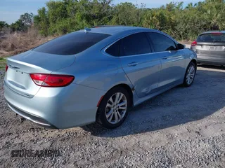 2015 Chrysler 200 Limited with VIN 1C3CCCAB9FN652573, listed as a IAAI auction lot 42073153 with 186,116 mi miles. Bid and sale history available at carsss.com. Image 4.