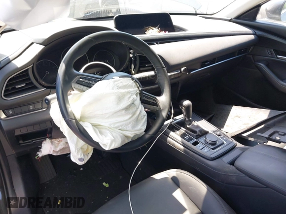 2021 Mazda CX-30 Select z VIN 3MVDMABL3MM233701, wystawiony jako IAAI lot #42086778 z przebiegiem Nie podano mil oraz . Historia ofert i sprzedaży dostępna na DreamBid. Obrazek 20.