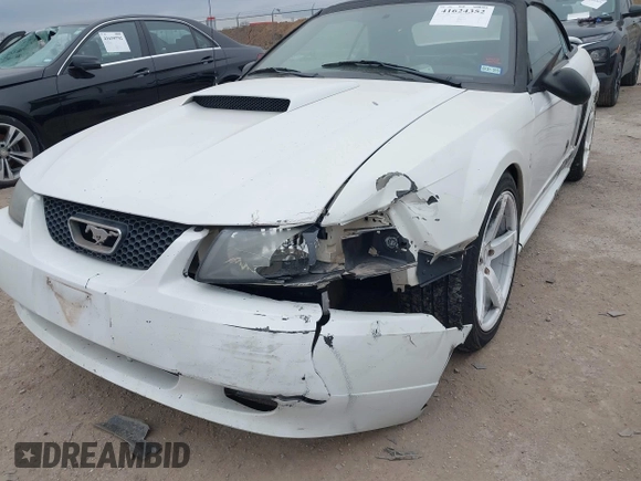 2001 Ford Mustang GT Deluxe with VIN 1FAFP45XX1F257092, listed as a IAAI auction lot 41624352 with 150,131 mi miles. Bid and sale history available at carsss.com. Image 6.