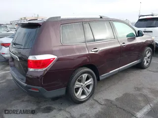 2011 Toyota Highlander Limited with VIN 5TDYK3EH2BS024104, listed as a IAAI auction lot 40974692 with 438,182 mi miles. Bid and sale history available at carsss.com. Image 4.