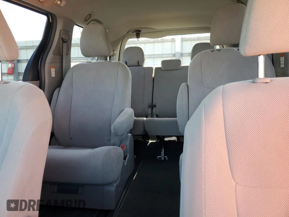 2019 Toyota Sienna L с VIN 5TDZZ3DC5KS992168, выставлен на аукционе Copart как лот 56454755 с пробегом 165 764 миль миль и Чистый • Clean title. История ставок и продаж доступна на DreamBid. Изображение 10.