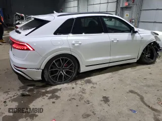 2022 Audi Q8 Prestige with VIN WA1FVBF18ND023009, listed as a Copart auction lot 88035005 with 29,606 mi miles and Salvage Title. Bid and sale history available at carsss.com. Image 3.