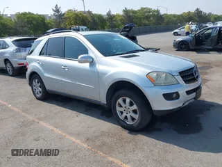 2006 Mercedes-Benz M 350 with VIN 4JGBB86E06A078779, listed as a IAAI auction lot 42650668 with 184,591 mi miles and . Bid and sale history available at DreamBid. Image 1.