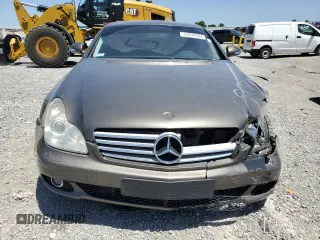 2008 Mercedes-Benz CLS-Class 5.5L with VIN WDDDJ72X18A122623, listed as a Copart auction lot 57078084 with 0 mi miles and Non Repairable. Bid and sale history available at carsss.com. Image 5.