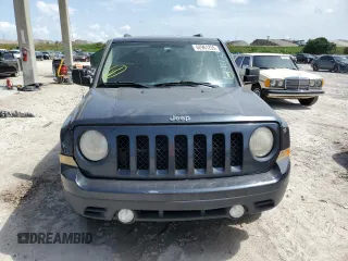 2014 Jeep Patriot Sport with VIN 1C4NJPBB6ED886934, listed as a Copart auction lot 62961255 with 118,080 mi miles and Clean title. Bid and sale history available at DreamBid. Image 5.