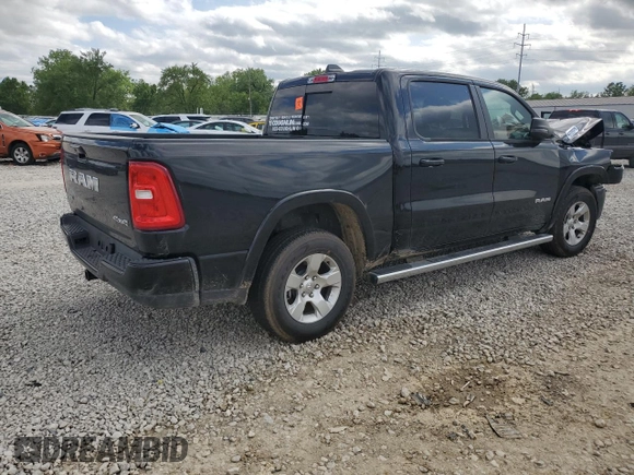 2025 Ram 1500 Big Horn z VIN 1C6RRFFG1SN523805, wystawiony jako Copart lot #57298595 z przebiegiem 3 557 mil mil oraz Szkoda całkowita • Salvage title. Historia ofert i sprzedaży dostępna na DreamBid. Obrazek 3.