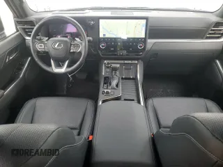 2024 Lexus GX 550 Premium z VIN JTJTBCDX4R5000418, wystawiony jako Copart lot #57461315 z przebiegiem 13 744 mil mil oraz Szkoda całkowita • Salvage title. Historia ofert i sprzedaży dostępna na DreamBid. Obrazek 8.