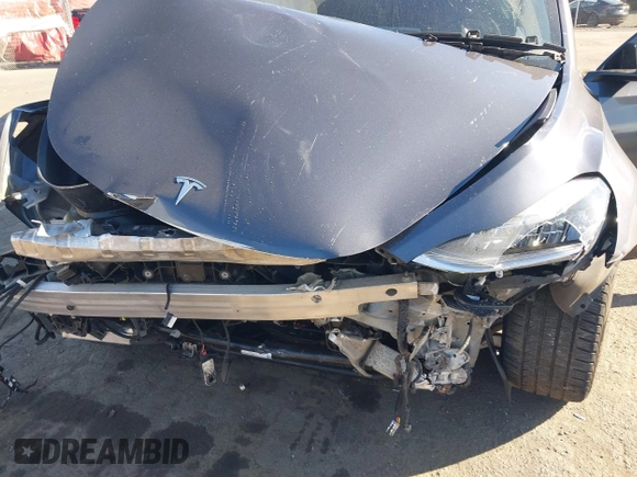 2020 Tesla Model Y Long Range with VIN 5YJYGDEE0LF041762, listed as a IAAI auction lot 40556913 with Not Provided miles and . Bid and sale history available at DreamBid. Image 6.