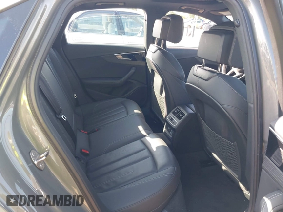 2023 Audi A4 S line Premium Plus z VIN WAUEAAF41PN003020, wystawiony jako IAAI lot #42369885 z przebiegiem 55 960 mil mil oraz . Historia ofert i sprzedaży dostępna na DreamBid. Obrazek 8.