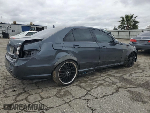 2010 Mercedes-Benz E 350 Luxury z VIN WDDHF5GB0AA078706, wystawiony jako Copart lot #49172915 z przebiegiem 208 869 mil mil oraz Szkoda całkowita • Salvage title. Historia ofert i sprzedaży dostępna na DreamBid. Obrazek 3.