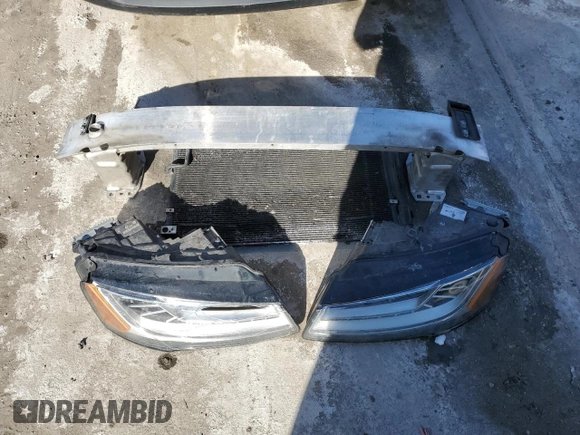 2018 Audi A8 z VIN WAU44AFD7JN000195, wystawiony jako Copart lot #42916214 z przebiegiem 181 353 mil mil oraz . Historia ofert i sprzedaży dostępna na DreamBid. Obrazek 12.