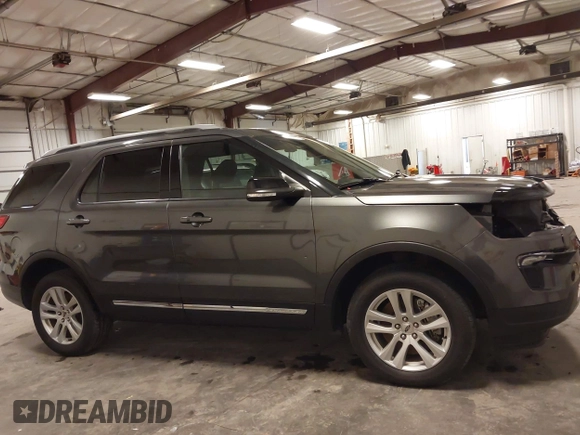 2018 Ford Explorer XLT z VIN 1FM5K8D83JGB43172, wystawiony jako IAAI lot #42337827 z przebiegiem 113 730 mil mil oraz . Historia ofert i sprzedaży dostępna na DreamBid. Obrazek 14.