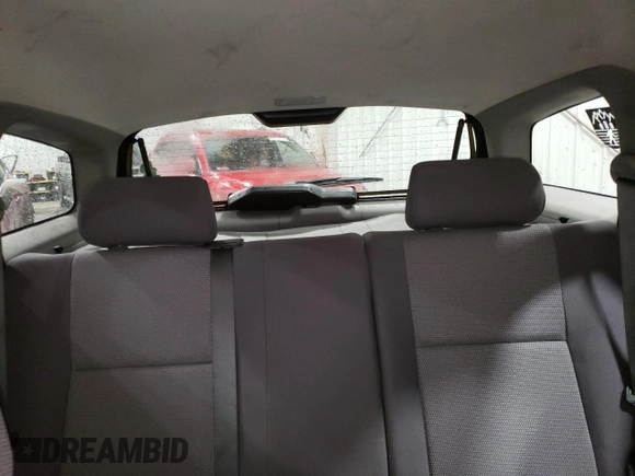 2006 Toyota Matrix STD z VIN 2T1LR30E96C562445, wystawiony jako Copart lot #87267984 z przebiegiem 131 416 mil mil oraz Szkody całkowita. Historia ofert i sprzedaży dostępna na DreamBid. Obrazek 10.