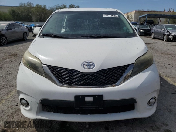 2015 Toyota Sienna SE с VIN 5TDXK3DC8FS582014, выставлен на аукционе Copart как лот 58018685 с пробегом 136 527 миль миль и Списание • Salvage title. История ставок и продаж доступна на DreamBid. Изображение 5.