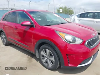 2017 Kia Niro LX with VIN KNDCB3LC1H5101819, listed as a IAAI auction lot 42064528 with 119,199 mi miles. Bid and sale history available at carsss.com. Image 1.