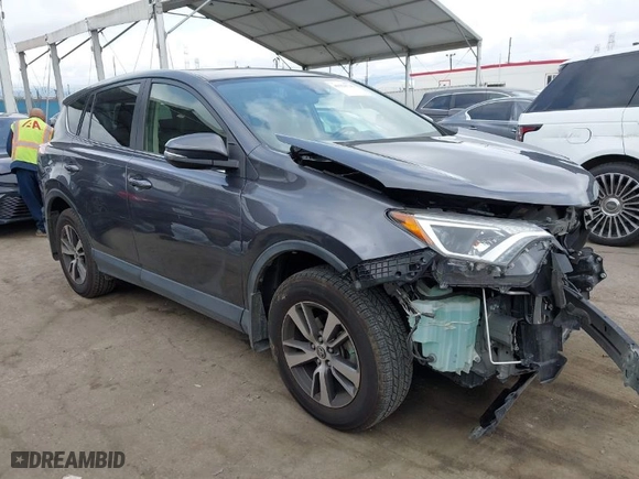 2018 Toyota RAV4 XLE with VIN JTMWFREV4JJ742463, listed as a IAAI auction lot 41920716 with 61,141 mi miles. Bid and sale history available at carsss.com. Image 1.