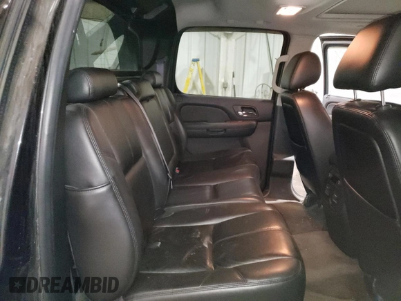 2010 Chevrolet Avalanche LT with VIN 3GNVKFE06AG192069, listed as a Copart auction lot 50096895 with 209,250 mi miles and Salvage title. Bid and sale history available at DreamBid. Image 10.