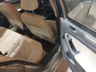 2014 Volkswagen Jetta TDI w/Premium с VIN 3VW3L7AJ6EM237033, выставлен на аукционе IAAI как лот 41482020 с пробегом 134 990 миль миль и . История ставок и продаж доступна на DreamBid. Изображение 8.