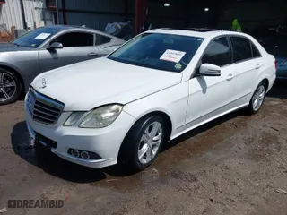 2011 Mercedes-Benz E-Class E 350 Luxury with VIN WDDHF8HB4BA466104, listed as a IAAI auction lot 41957839 with 175,096 mi miles. Bid and sale history available at carsss.com. Image 2.