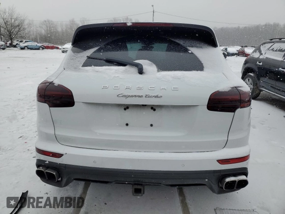 2015 Porsche Cayenne Turbo z VIN WP1AC2A28FLA80645, wystawiony jako Copart lot #45546165 z przebiegiem 105 952 mil mil oraz Szkoda całkowita • Salvage title. Historia ofert i sprzedaży dostępna na DreamBid. Obrazek 6.