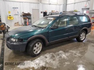 2002 Volvo V70 with VIN YV1SZ58DX21073239, listed as a Copart auction lot 42634645 with 180,642 mi miles and Clean Title. Bid and sale history available at carsss.com. Image 1.