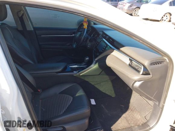 2018 Toyota Camry LE with VIN 4T1B11HK3JU658046, listed as a IAAI auction lot 41222583 with 325,249 mi miles. Bid and sale history available at carsss.com. Image 5.