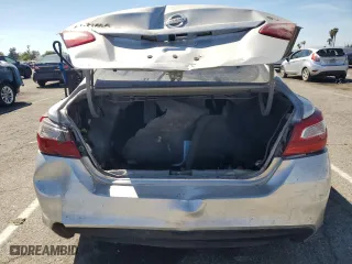 2018 Nissan Altima 2.5 S with VIN 1N4AL3AP2JC128917, listed as a Copart auction lot 50574525 with 48,860 mi miles and Clean Title. Bid and sale history available at carsss.com. Image 6.