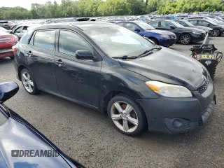 2009 Toyota Matrix S z VIN 2T1LE40E89C005242, wystawiony jako Copart lot #63149845 z przebiegiem Nie podano mil oraz Nie do naprawy • Non repairable. Historia ofert i sprzedaży dostępna na DreamBid. Obrazek 4.