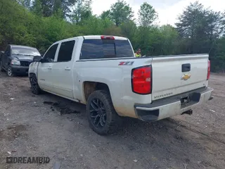 2017 Chevrolet Silverado 1500 LT with VIN 3GCUKRECXHG192702, listed as a IAAI auction lot 41952803 with 1 mi miles. Bid and sale history available at carsss.com. Image 3.