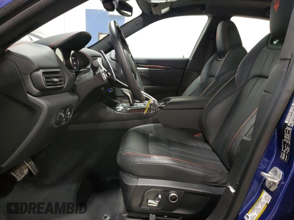 2024 Maserati Levante with VIN ZN661YUM4RX450899, listed as a Copart auction lot 57894355 with 8,952 mi miles and Salvage title. Bid and sale history available at DreamBid. Image 7.