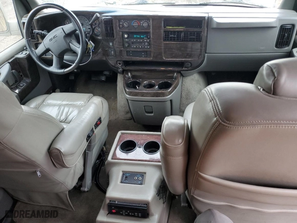 2003 GMC Savana Cargo Van YF7 Upfitter with VIN 1GDFH15T431193145, listed as a Copart auction lot 82860714 with 259,622 mi miles and Clean Title. Bid and sale history available at carsss.com. Image 8.
