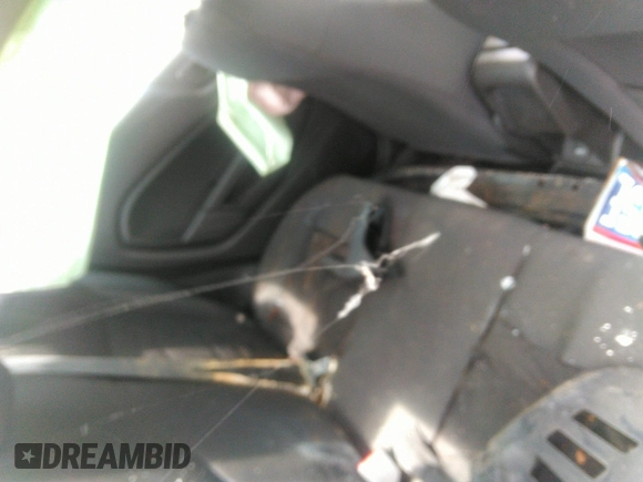 2018 Ford Fiesta SE z VIN 3FADP4BJ6JM126135, wystawiony jako IAAI lot #42503766 z przebiegiem 14 836 mil mil oraz . Historia ofert i sprzedaży dostępna na DreamBid. Obrazek 8.