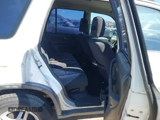 2000 Honda CR-V EX with VIN JHLRD1869YS000284, listed as a IAAI auction lot 41735106 with 160,956 mi miles. Bid and sale history available at carsss.com. Image 8.