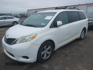 2012 Toyota Sienna LE AAS with VIN 5TDKK3DC0CS232950, listed as a IAAI auction lot 41988953 with 315,165 mi miles. Bid and sale history available at carsss.com. Image 17.