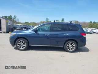 2014 Nissan Pathfinder SV with VIN 5N1AR2MM4EC637171, listed as a IAAI auction lot 42165474 with 152,543 mi miles. Bid and sale history available at carsss.com. Image 14.