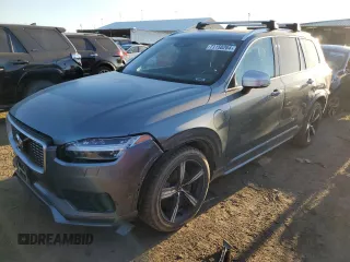 2017 Volvo XC90 R-Design with VIN YV4BC0PMXH1146563, listed as a Copart auction lot 71158264 with 89,984 mi miles and Salvage Title. Bid and sale history available at carsss.com. Image 1.