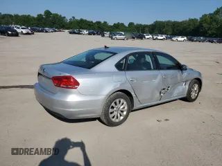 2015 Volkswagen Passat Wolfsburg Edition with VIN 1VWAT7A38FC076440, listed as a Copart auction lot 63204385 with 86,831 mi miles and Salvage title. Bid and sale history available at DreamBid. Image 3.