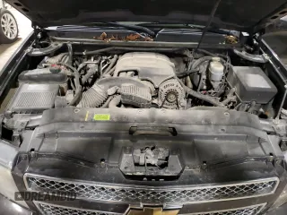 2010 Chevrolet Suburban LTZ with VIN 1GNUKKE3XAR244933, listed as a Copart auction lot 85247514 with 200,732 mi miles and Salvage Title. Bid and sale history available at carsss.com. Image 12.