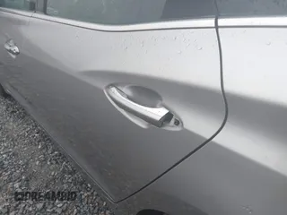 2013 Hyundai Azera z VIN KMHFG4JG7DA199553, wystawiony jako IAAI lot #42218944 z przebiegiem 131 959 mil mil oraz . Historia ofert i sprzedaży dostępna na DreamBid. Obrazek 6.