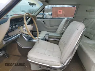 1966 Ford Thunderbird z VIN 6Y81Z127258, wystawiony jako Copart lot #52935585 z przebiegiem 59 083 mil mil oraz Czysty tytuł • Clean title. Historia ofert i sprzedaży dostępna na DreamBid. Obrazek 7.