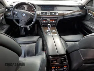 2009 BMW 7 Series 750Li with VIN WBAKB83509CY59929, listed as a Copart auction lot 45330245 with 117,156 mi miles and Salvage Title. Bid and sale history available at DreamBid. Image 8.