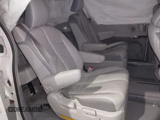 2011 Toyota Sienna XLE with VIN 5TDDK3DC8BS013015, listed as a IAAI auction lot 41445174 with 127,109 mi miles. Bid and sale history available at carsss.com. Image 8.