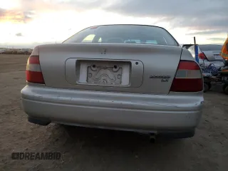 1995 Honda Accord LX with VIN 1HGCD5638SA151859, listed as a Copart auction lot 85007704 with 137,901 mi miles and Salvage Title. Bid and sale history available at carsss.com. Image 6.