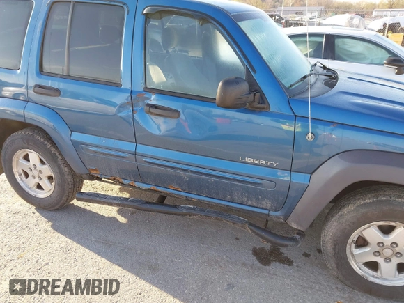 2004 Jeep Liberty Limited with VIN 1J4GL58K34W235515, listed as a IAAI auction lot 41863833 with 200,935 mi miles. Bid and sale history available at carsss.com. Image 6.