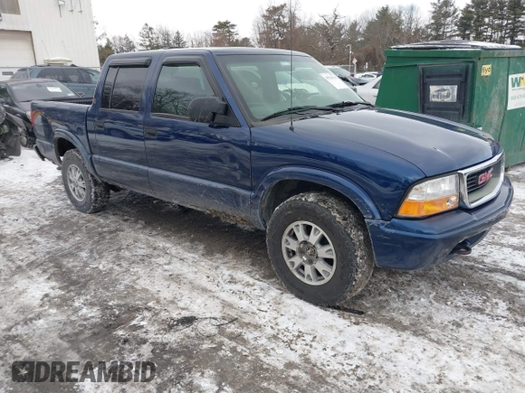 2002 GMC Sonoma SLS with VIN 1GTDT13W12K158613, listed as a IAAI auction lot 41524710 with 217,785 mi miles. Bid and sale history available at carsss.com. Image 1.