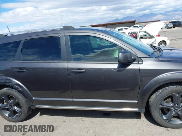 2018 Dodge Journey Crossroad z VIN 3C4PDCGBXJT473775, wystawiony jako IAAI lot #41740081 z przebiegiem 98 286 mil mil oraz . Historia ofert i sprzedaży dostępna na DreamBid. Obrazek 13.