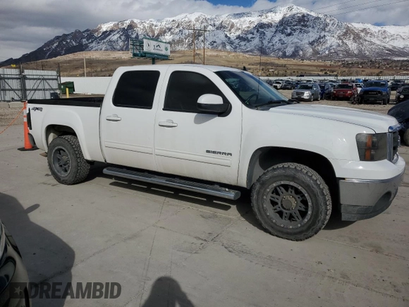2013 GMC Sierra 1500 SLT with VIN 3GTP2WE73DG224589, listed as a Copart auction lot 46093905 with 71,874 mi miles and Salvage title. Bid and sale history available at DreamBid. Image 4.