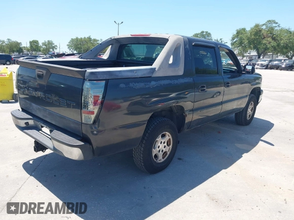 2003 Chevrolet Avalanche with VIN 3GNEC13T03G328843, listed as a IAAI auction lot 42059671 with 210,159 mi miles. Bid and sale history available at carsss.com. Image 4.