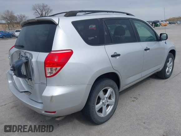 2007 Toyota RAV4 with VIN JTMBD33V775097927, listed as a IAAI auction lot 41870623 with 182,005 mi miles. Bid and sale history available at carsss.com. Image 4.