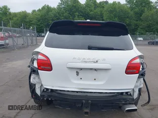 2013 Porsche Cayenne S with VIN WP1AB2A2XDLA86429, listed as a IAAI auction lot 42602972 with 175,368 mi miles and . Bid and sale history available at DreamBid. Image 17.